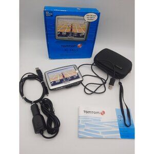 TomTom XL 330S Bundle GPS Navigator System LCD Screen text to Speech w/Case